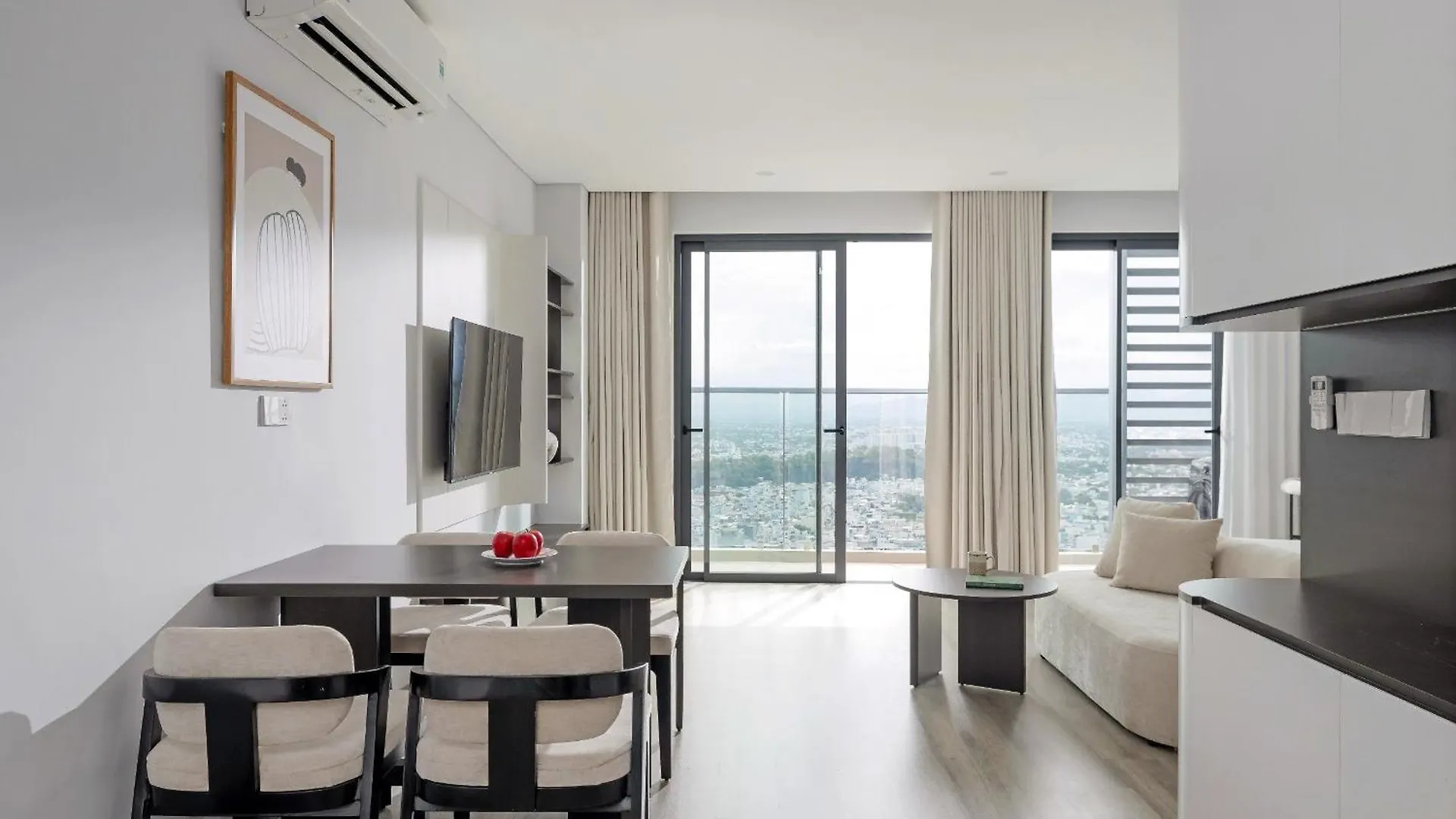 Marina Suites Apartment Нячанг 4*,